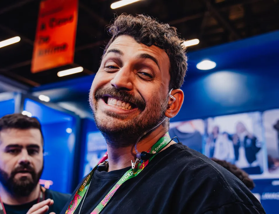 Matheus Domingos nos bastidores da CCXP. Foto: Yasmin Cruz.